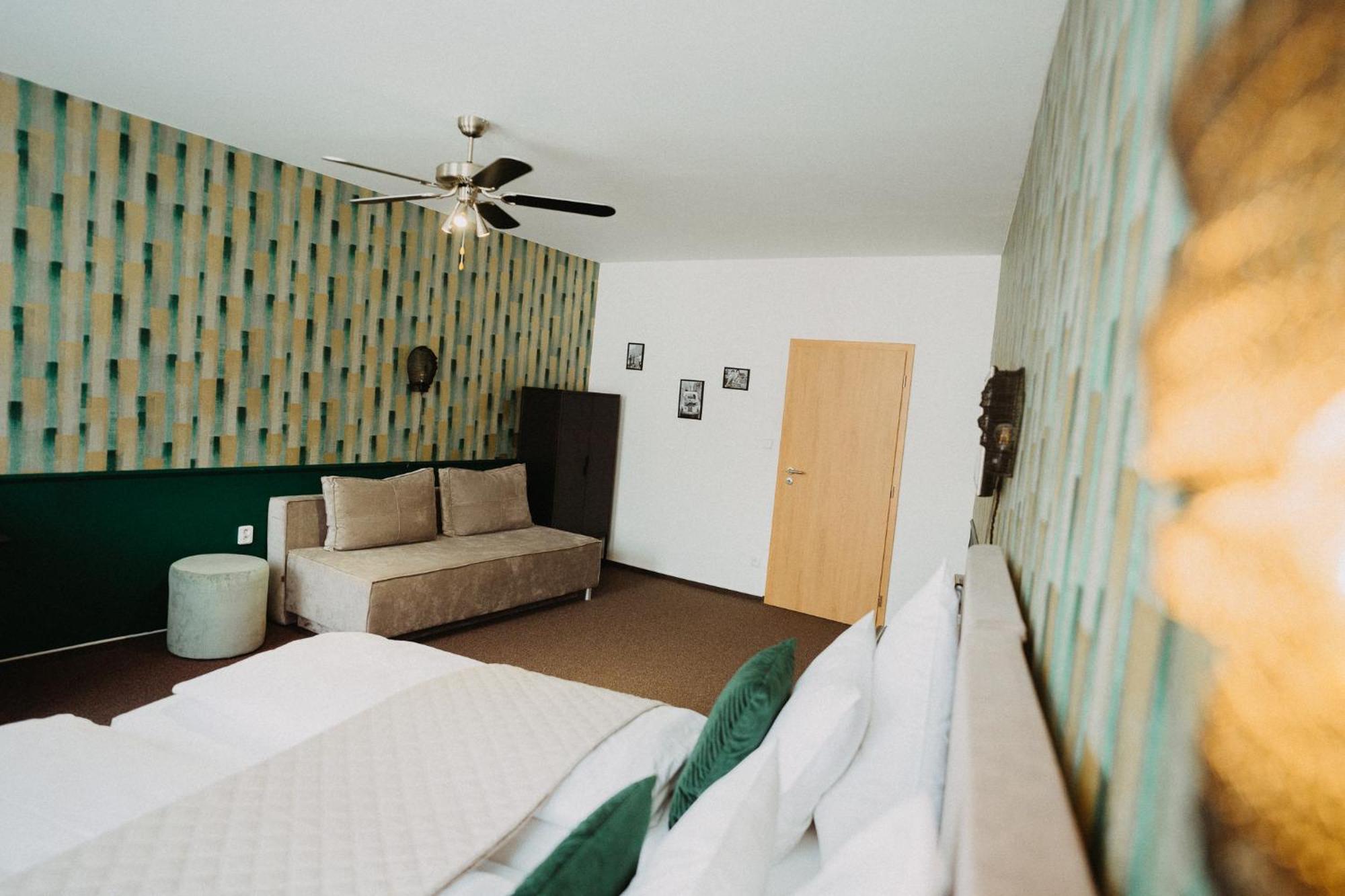 Hotel House Hradec Králové Zewnętrze zdjęcie