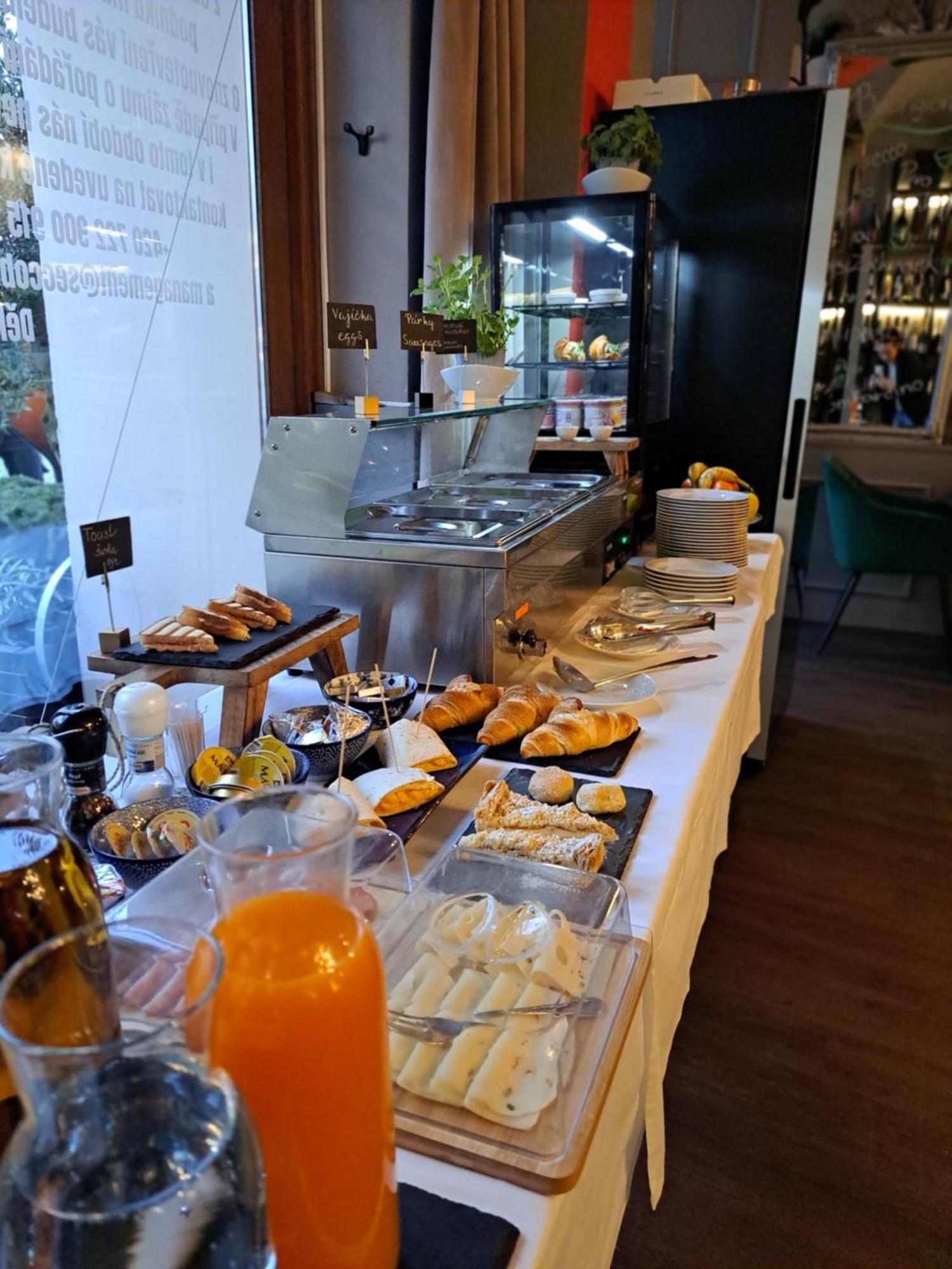 Hotel House Hradec Králové Zewnętrze zdjęcie