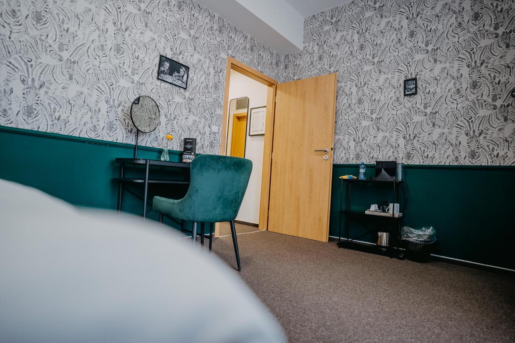 Hotel House Hradec Králové Zewnętrze zdjęcie